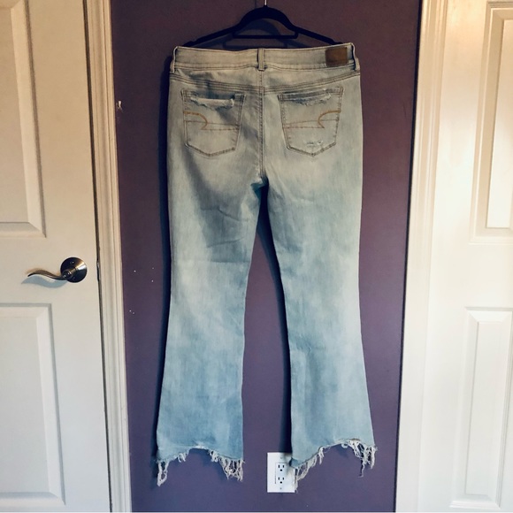 American Eagle AE Artist Flare Jean Size 14 Distressed Crushed Ice - Picture 10 of 12